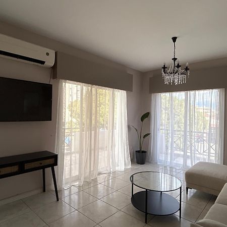 Beach Apartment'S Лимасол Экстерьер фото