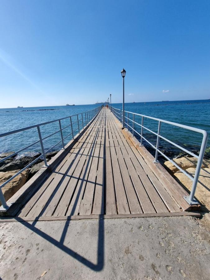 Beach Apartment'S Лимасол Экстерьер фото