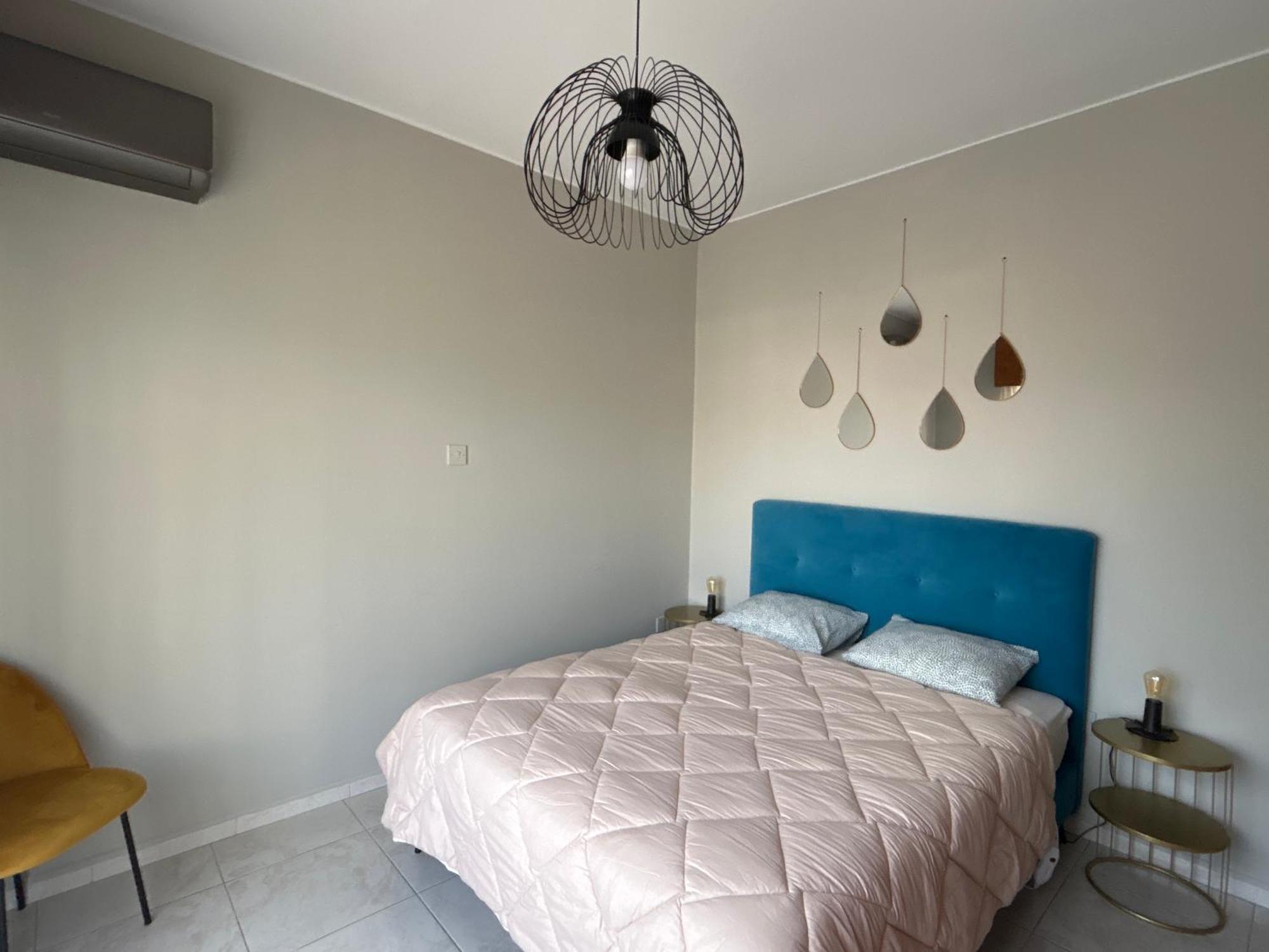 Beach Apartment'S Лимасол Экстерьер фото
